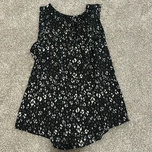 Apt. 9 black/white/gray tank XS